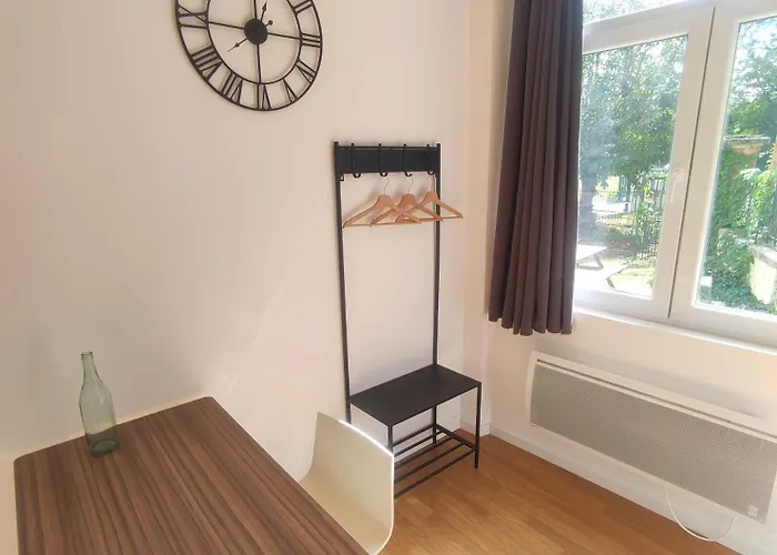 Apartment L'ecrin D'emile - Grand Meuble Au Calme Courpiere